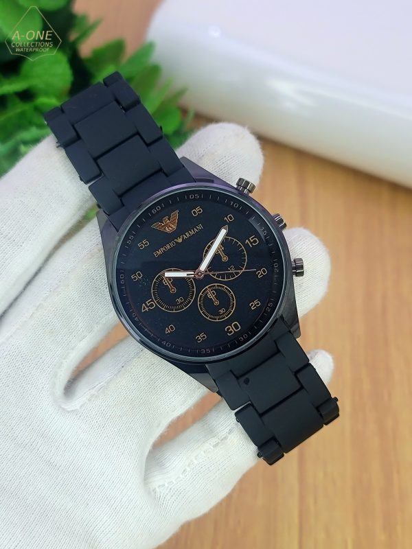 Emporio Armani Stylish Watch with Adjustable Strap